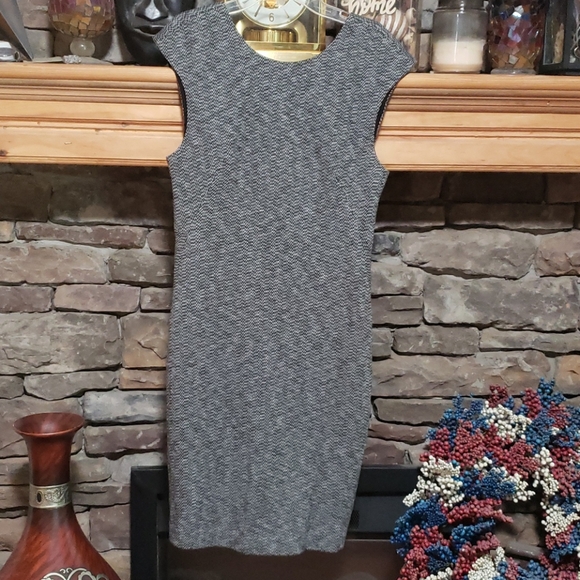 ⚡️SALE⚡️Theory Pencil Wool mix Dress sz 4 - Picture 1 of 7